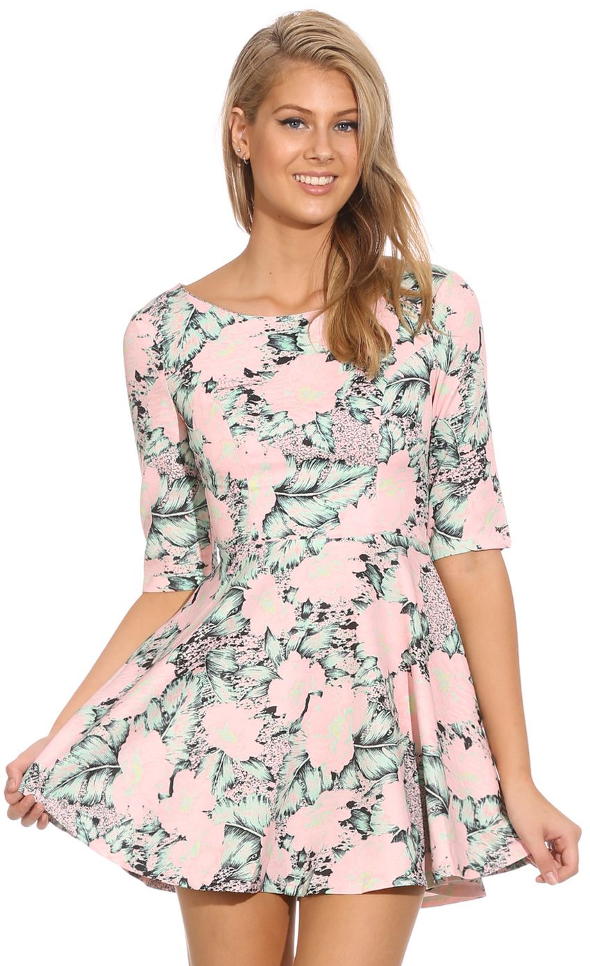 Picture FLORAL DREAMS DRESS. Source: https://media-img.lucyinthesky.com/data/Apr14_1/850xAUTO/0Y5A1343.JPG