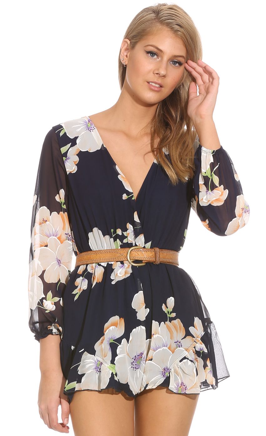 Picture MUST BE FATE PLAYSUIT. Source: https://media-img.lucyinthesky.com/data/Apr14_1/850xAUTO/0Y5A1851_COPY.JPG