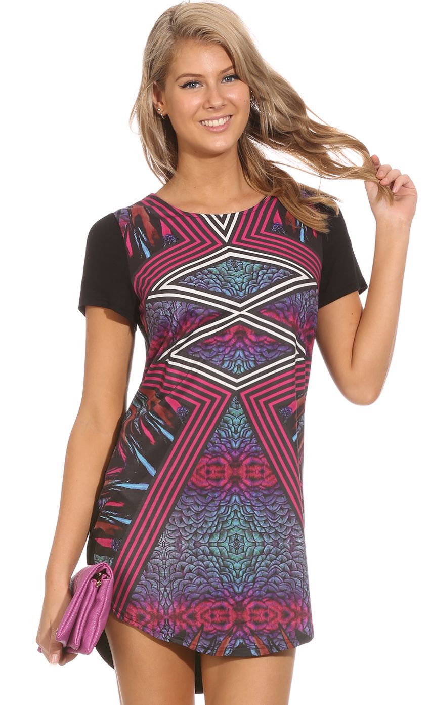 Picture FEEL THE VIBES DRESS. Source: https://media-img.lucyinthesky.com/data/Apr14_1/850xAUTO/0Y5A5605.JPG