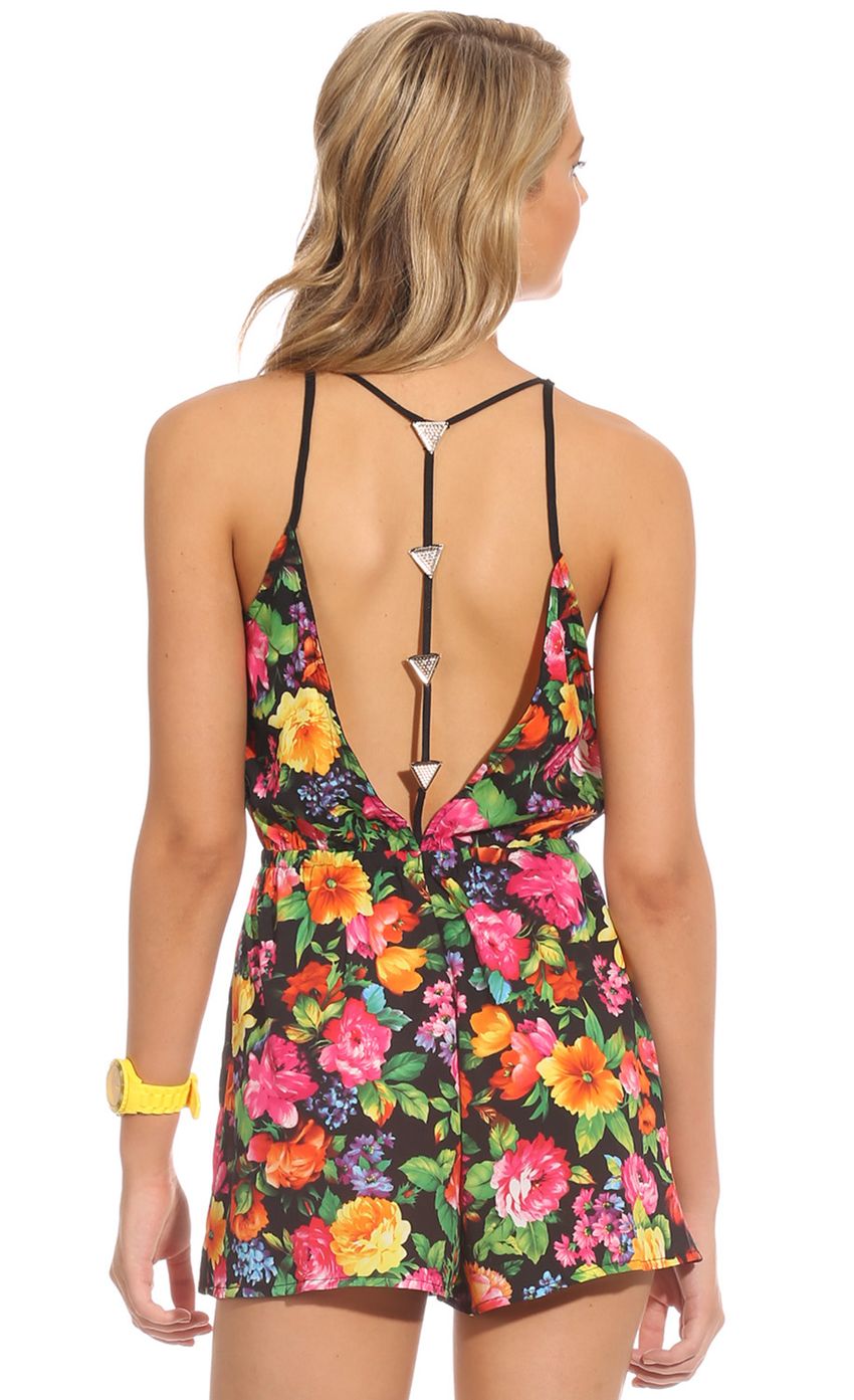 Picture TRUSTING HEART PLAYSUIT. Source: https://media-img.lucyinthesky.com/data/Apr14_1/850xAUTO/0Y5A7233.JPG