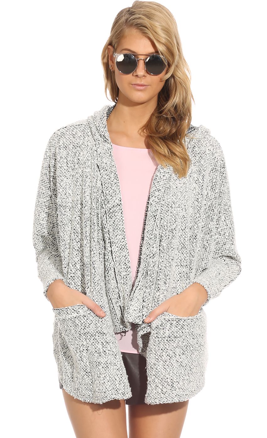 Picture GET CLOSER CARDIGAN. Source: https://media-img.lucyinthesky.com/data/Apr14_1/850xAUTO/0Y5A9357.JPG