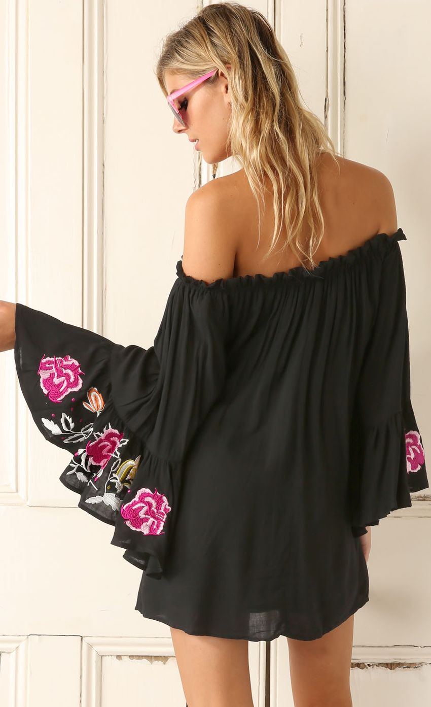 Picture Black and Floral Off the Shoulder Dress. Source: https://media-img.lucyinthesky.com/data/Apr15_1/850xAUTO/0Y5A8137.JPG
