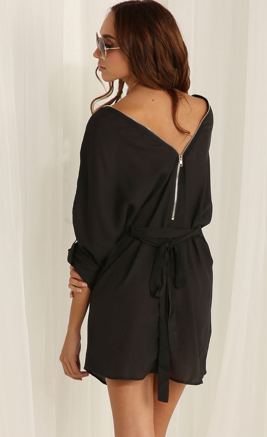Picture Black Zip V-Neck Dress. Source: https://media-img.lucyinthesky.com/data/Apr15_2/850xAUTO/0Y5A5364.JPG