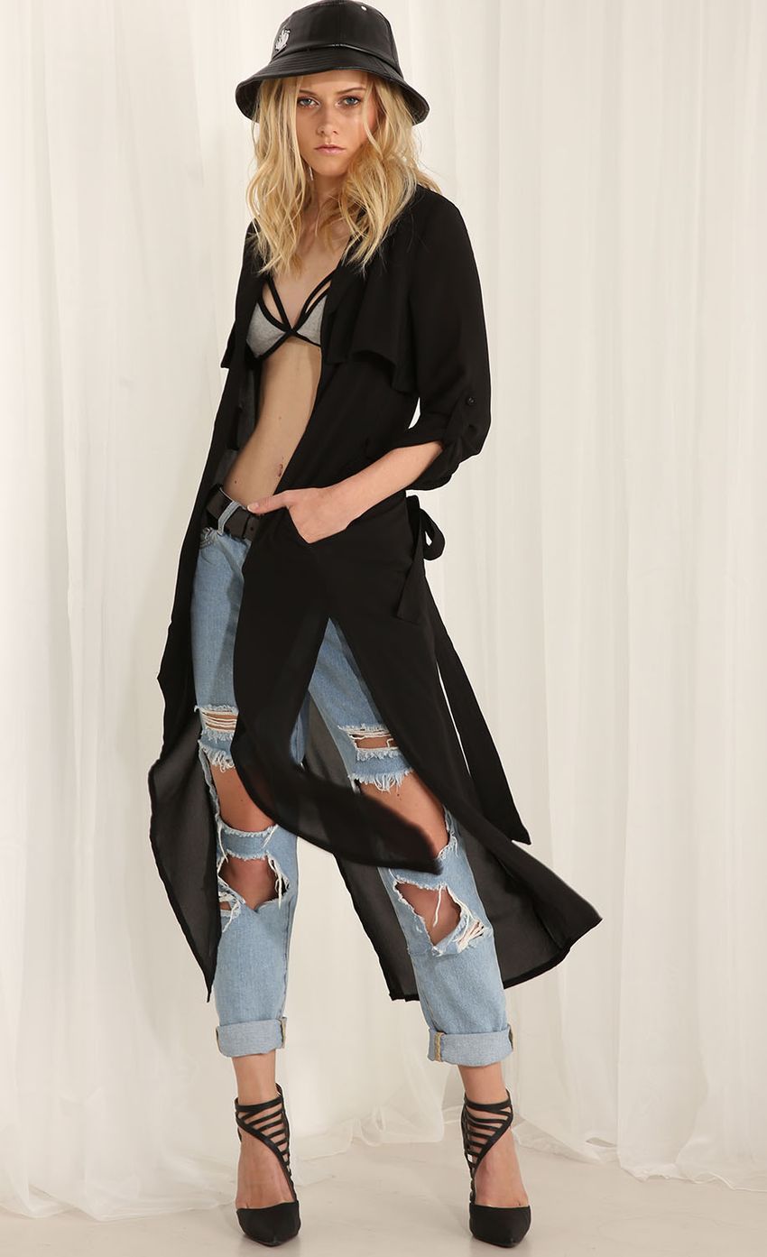 Picture Black Floor Length Cardigan. Source: https://media-img.lucyinthesky.com/data/Apr15_2/850xAUTO/0Y5A6153.JPG
