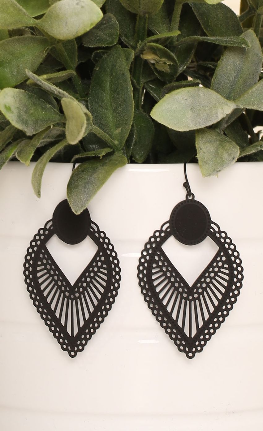 Picture Stylized Feather Earrings. Source: https://media-img.lucyinthesky.com/data/Apr15_2/850xAUTO/0Y5A9201.JPG