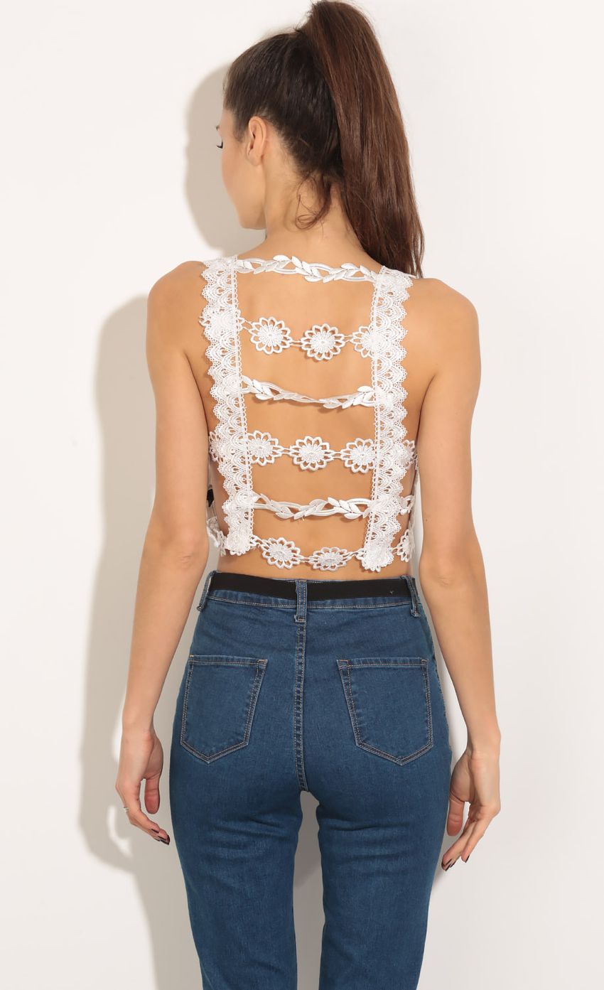 Picture Floral And Vine Crochet Crop Top In White. Source: https://media-img.lucyinthesky.com/data/Apr16_1/850xAUTO/0Y5A0174.JPG