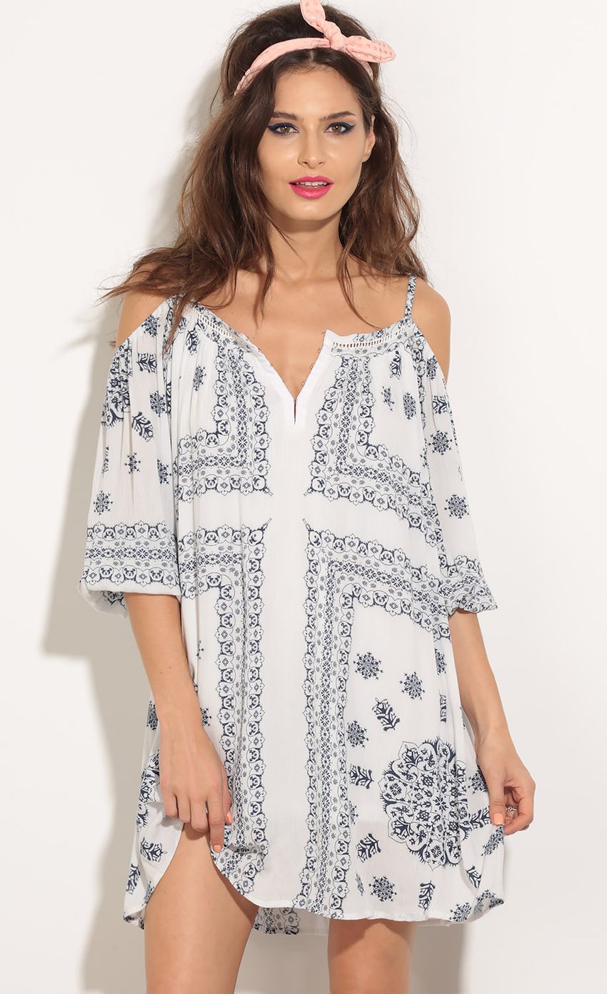 Picture Open Shoulder Bohemian Stripe Dress. Source: https://media-img.lucyinthesky.com/data/Apr16_2/850xAUTO/0Y5A3519.JPG