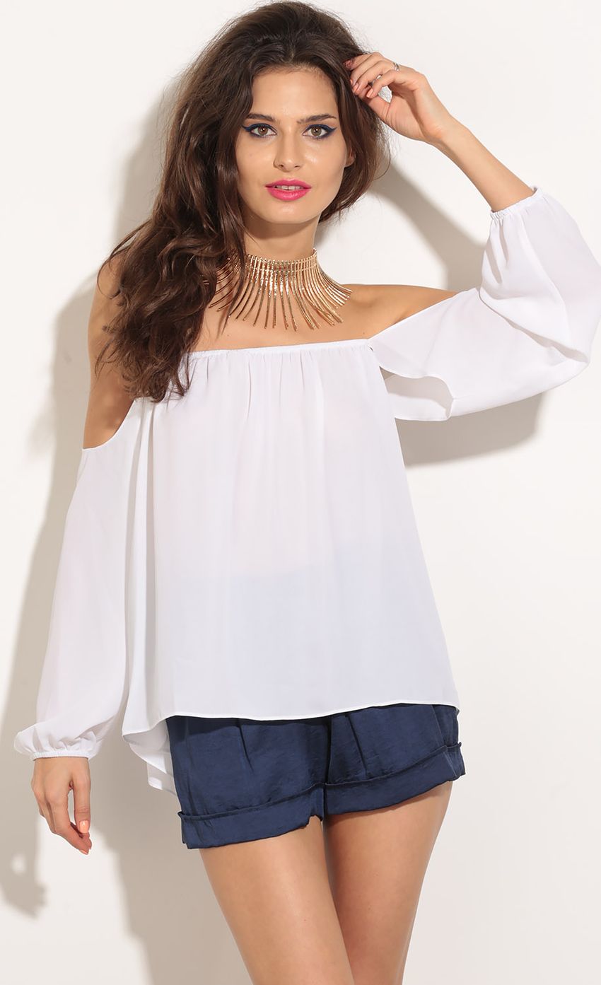 Picture Off The Shoulder Day Top In White. Source: https://media-img.lucyinthesky.com/data/Apr16_2/850xAUTO/0Y5A6361.JPG
