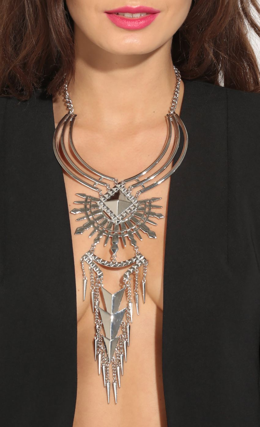 Picture Geometric Statement Necklace In Silver. Source: https://media-img.lucyinthesky.com/data/Apr16_2/850xAUTO/0Y5A6525.JPG