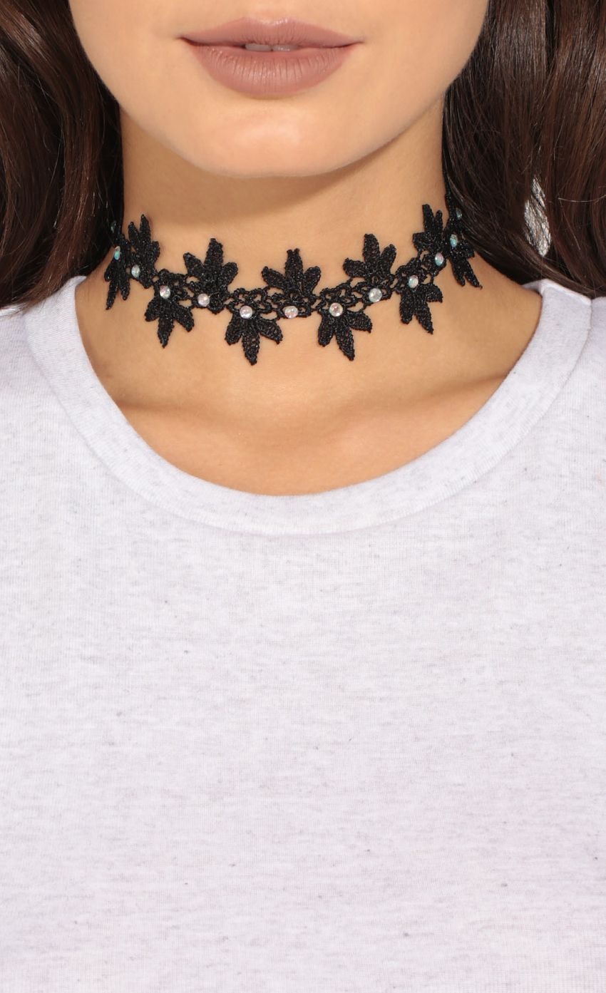 Picture Bejeweled Floral Choker in Black. Source: https://media-img.lucyinthesky.com/data/Apr17_1/850xAUTO/0Y5A3612.JPG