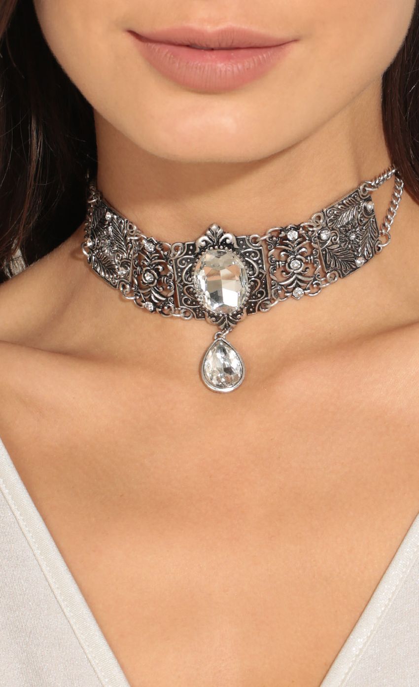 Picture Filigree Statement Choker Necklace In Silver. Source: https://media-img.lucyinthesky.com/data/Apr17_1/850xAUTO/0Y5A8084.JPG