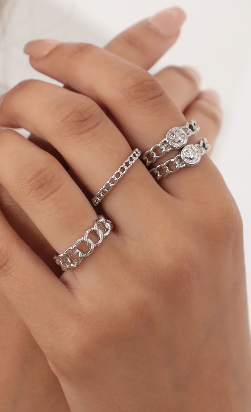 Picture Smiley 5 Piece Ring Set. Source: https://media-img.lucyinthesky.com/data/Apr21_1/850xAUTO/AT2A1193.JPG