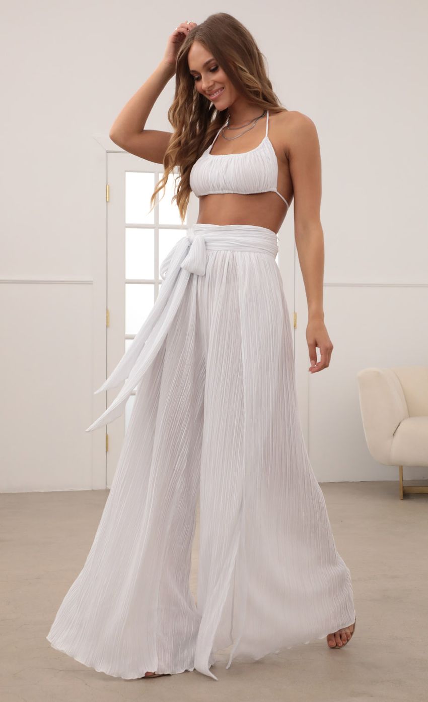 Picture Two Piece Set in White. Source: https://media-img.lucyinthesky.com/data/Apr21_1/850xAUTO/AT2A3032.JPG