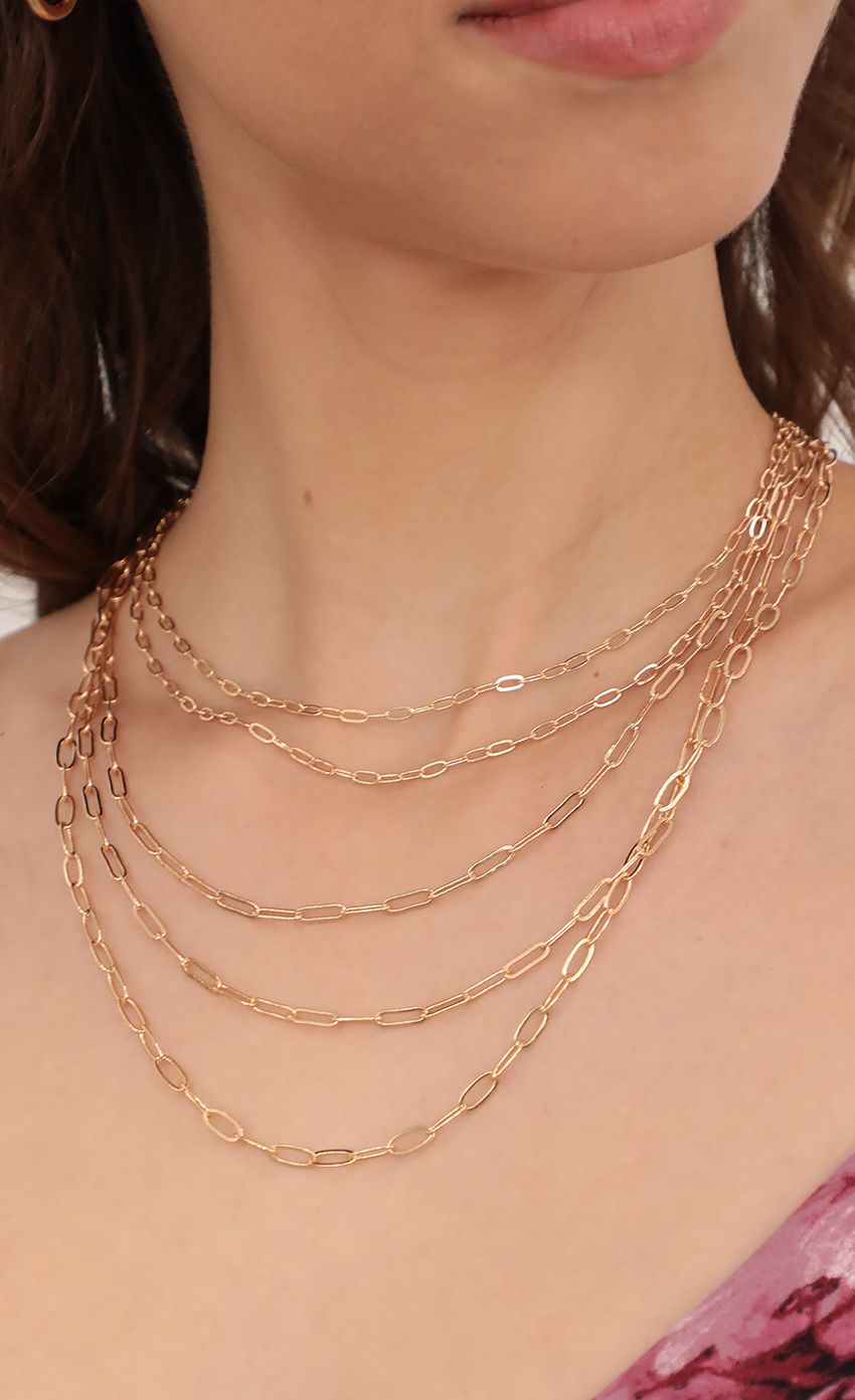Picture 5 layer Link Chain in Gold. Source: https://media-img.lucyinthesky.com/data/Apr21_1/850xAUTO/AT2A4526.JPG