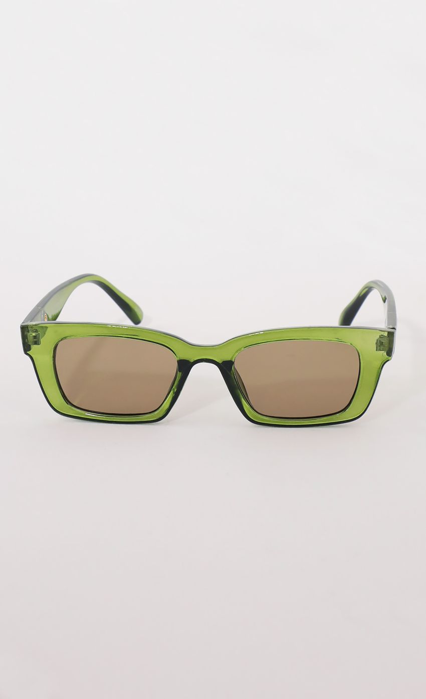 Picture Henrietta Classic Sunglasses in Kiwi Green. Source: https://media-img.lucyinthesky.com/data/Apr21_1/850xAUTO/AT2A9550.JPG