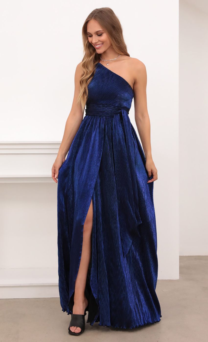Picture One Shoulder Pleated Klein Blue Dress. Source: https://media-img.lucyinthesky.com/data/Apr21_2/850xAUTO/1V9A4261.JPG