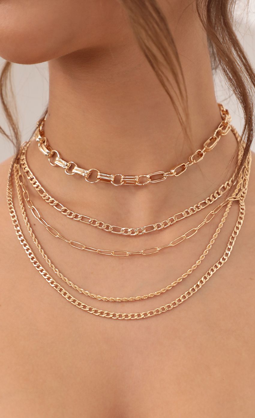 Picture Chain Me Up Necklace Set in Gold. Source: https://media-img.lucyinthesky.com/data/Apr21_2/850xAUTO/AT2A7211.JPG