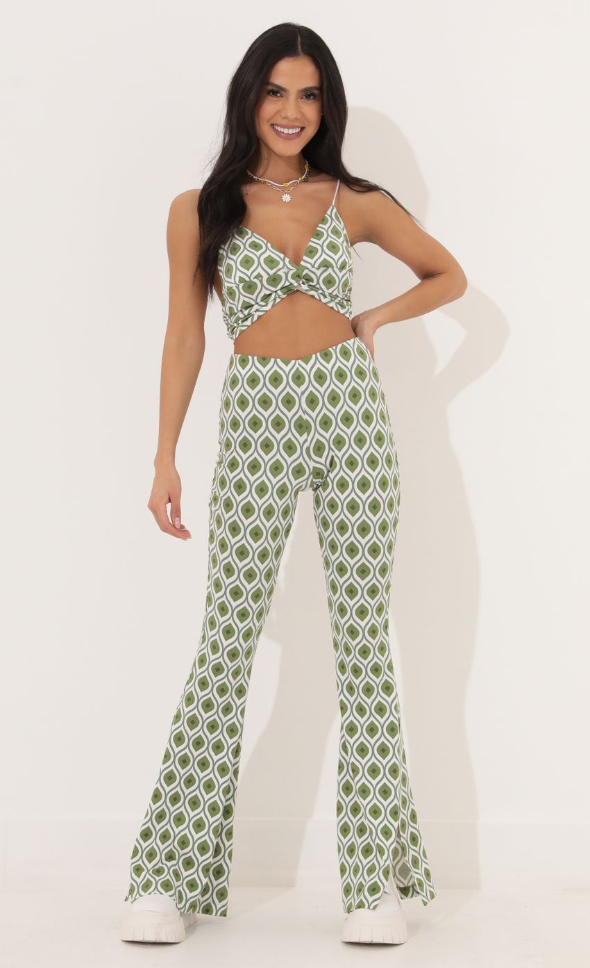 Picture Oaklynn Two Piece Set in Green Geo Print. Source: https://media-img.lucyinthesky.com/data/Apr22_1/850xAUTO/1V9A35401.JPG