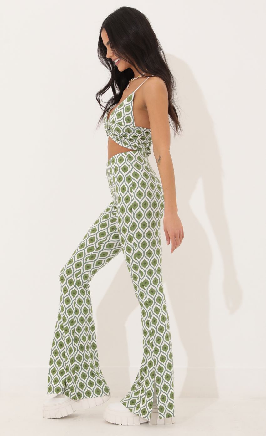 Picture Oaklynn Two Piece Set in Green Geo Print. Source: https://media-img.lucyinthesky.com/data/Apr22_1/850xAUTO/1V9A3598.JPG