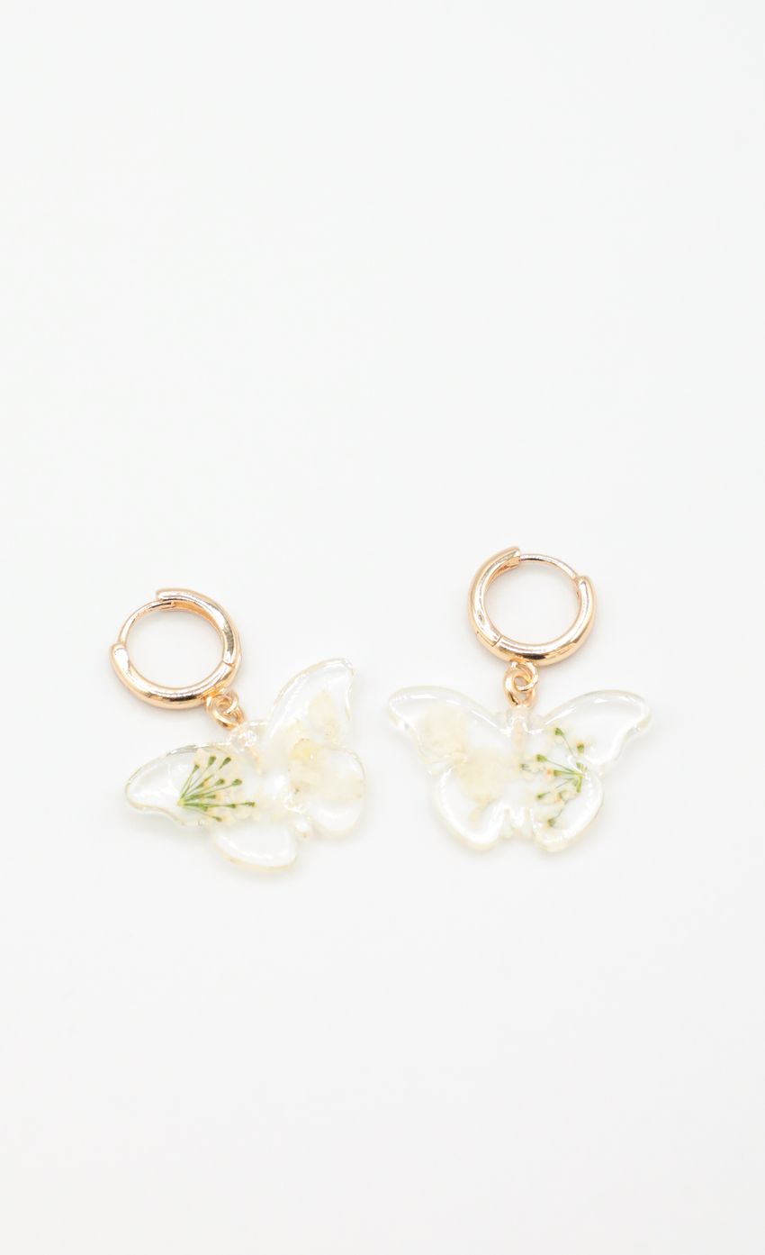 Picture The Little Things Earring in Gold. Source: https://media-img.lucyinthesky.com/data/Apr22_2/850xAUTO/1J7A2043.JPG