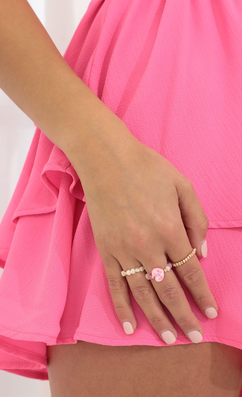 Picture Feeling Girly Ring Set in Pink. Source: https://media-img.lucyinthesky.com/data/Apr22_2/850xAUTO/1V9A3597.JPG