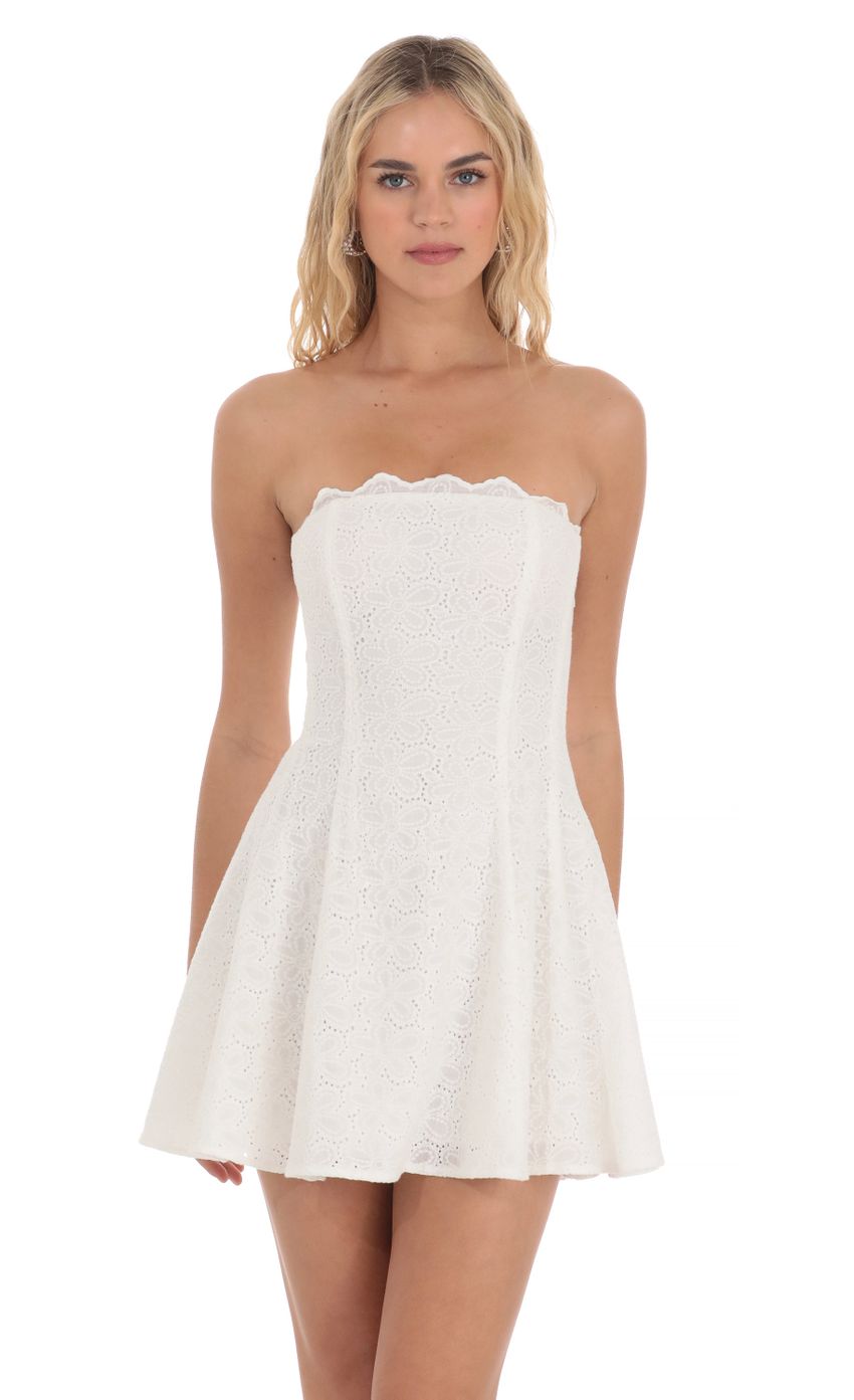 Picture Eyelet Lace Strapless Dress in White. Source: https://media-img.lucyinthesky.com/data/Apr24/850xAUTO/451c48ac-f239-4422-b2c5-d051ff35e128.jpg