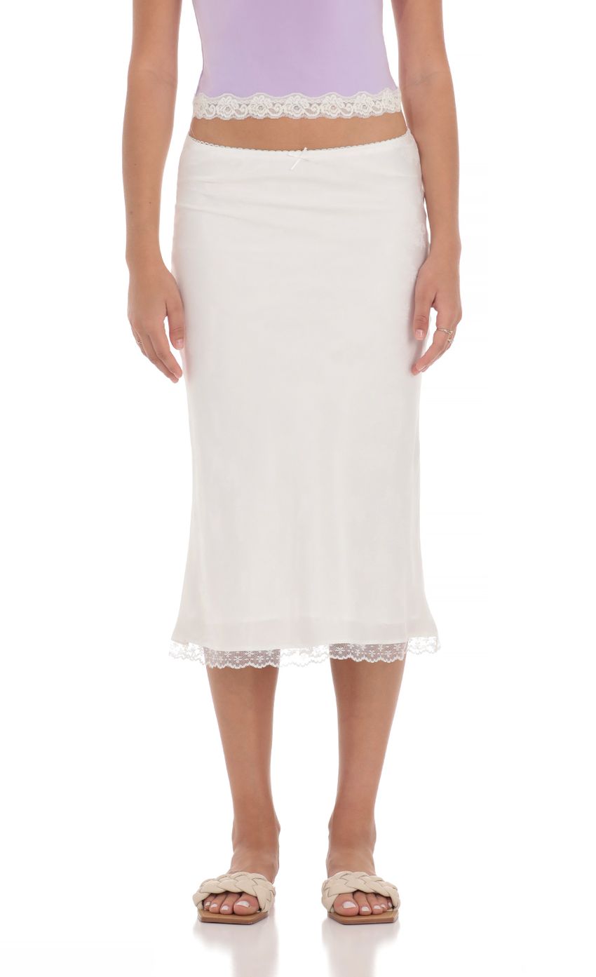 Picture Jacquard Midi Skirt in White. Source: https://media-img.lucyinthesky.com/data/Apr24/850xAUTO/bfcaddc9-e7a4-4a64-bd65-b7935a733cd8.jpg
