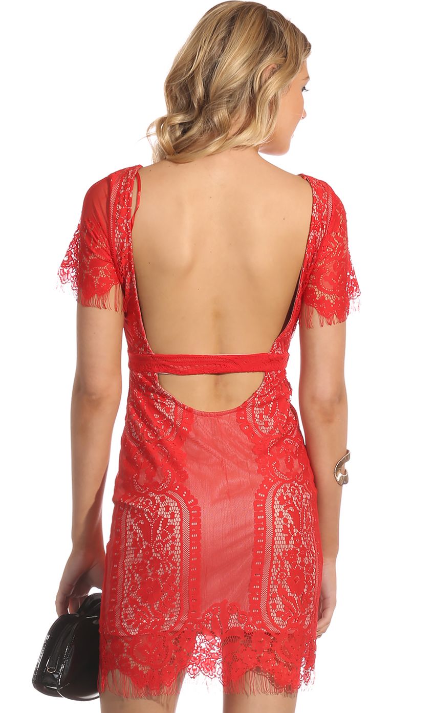 Picture PRIM AND PROPER DRESS IN RED. Source: https://media-img.lucyinthesky.com/data/Aug14_2/850xAUTO/0Y5A1240.JPG