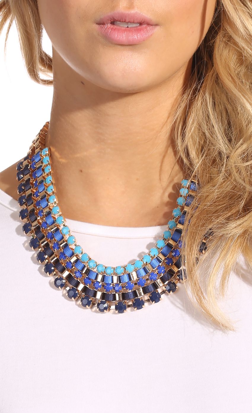 Picture BOLD AND THE BEAUTIFUL NECKLACE. Source: https://media-img.lucyinthesky.com/data/Aug14_2/850xAUTO/0Y5A1369.JPG