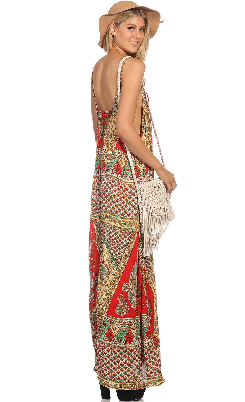 Picture BOHEMIAN DREAMING DRESS. Source: https://media-img.lucyinthesky.com/data/Aug14_2/850xAUTO/0Y5A4002.JPG
