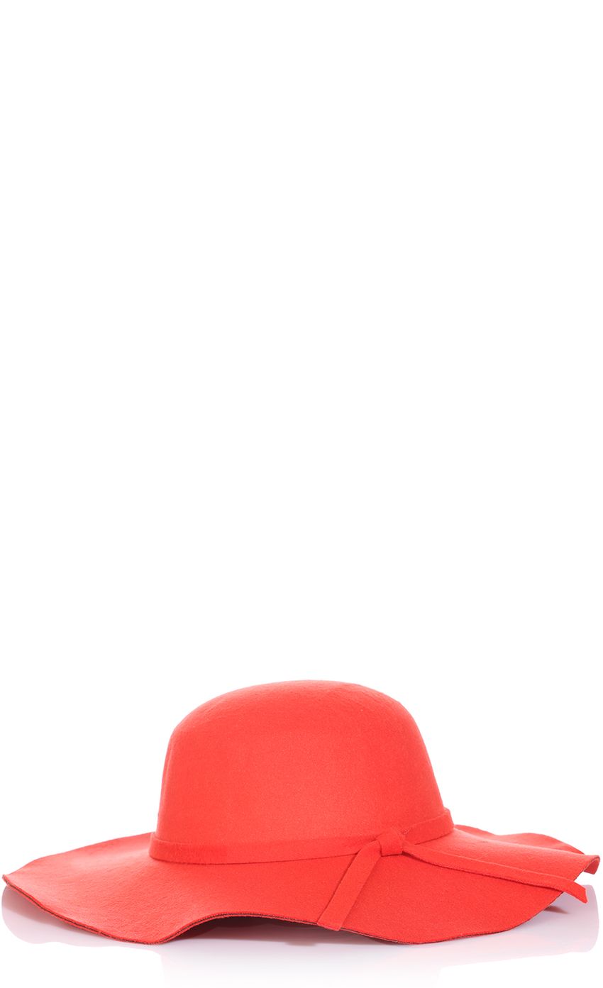 Picture PERFECT SHADE HAT IN RED. Source: https://media-img.lucyinthesky.com/data/Aug14_2/850xAUTO/0Y5A9919MAIN.JPG