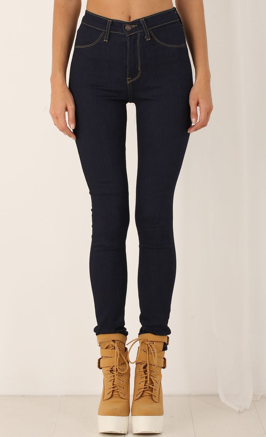 Picture Threaded Skinny Jeans. Source: https://media-img.lucyinthesky.com/data/Aug15_1/850xAUTO/0Y5A0077.JPG