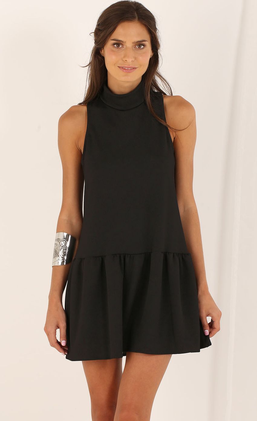 Picture Pleated Dress in Black. Source: https://media-img.lucyinthesky.com/data/Aug15_2/850xAUTO/0Y5A8137.JPG