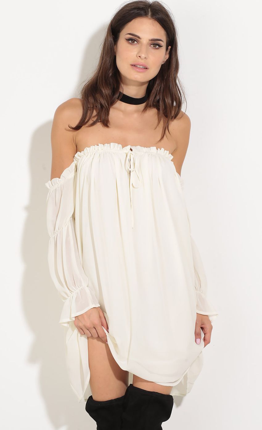 Picture Off The Shoulder Dress In Ivory. Source: https://media-img.lucyinthesky.com/data/Aug16_1/850xAUTO/0Y5A01171.JPG