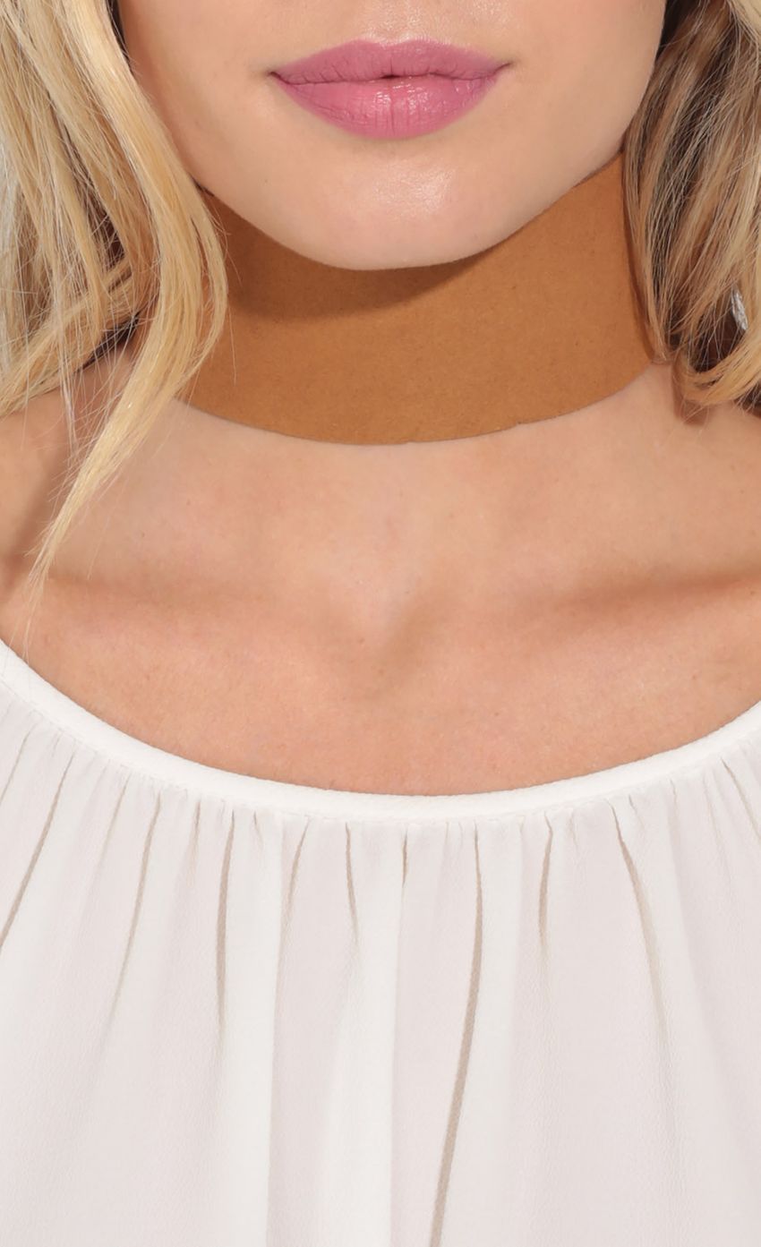 Picture Wide Suede Choker In Tan. Source: https://media-img.lucyinthesky.com/data/Aug16_1/850xAUTO/0Y5A8477.JPG