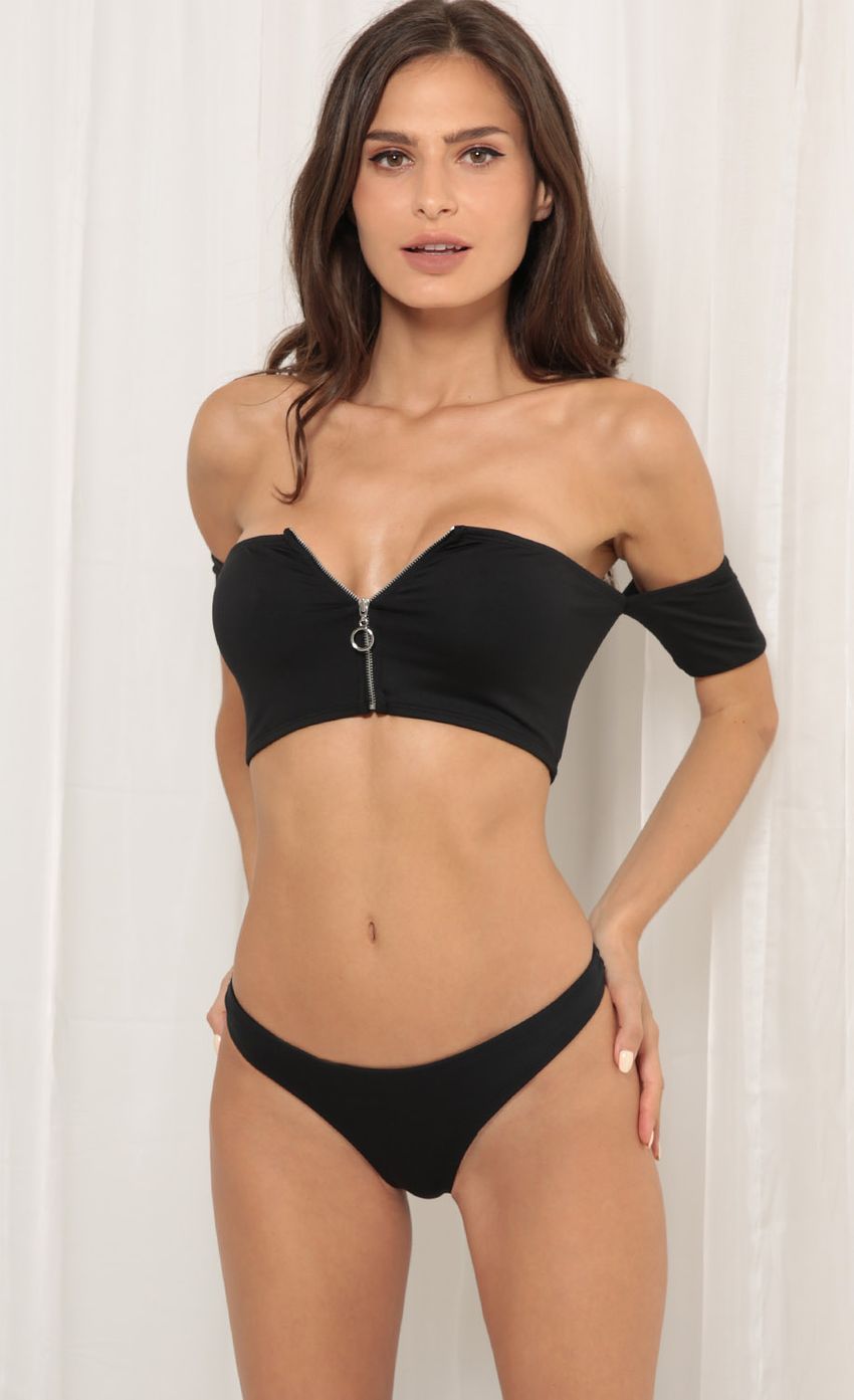 Picture Pool-to-party Two Piece Zipper Set. Source: https://media-img.lucyinthesky.com/data/Aug17_1/850xAUTO/0Y5A9690.JPG