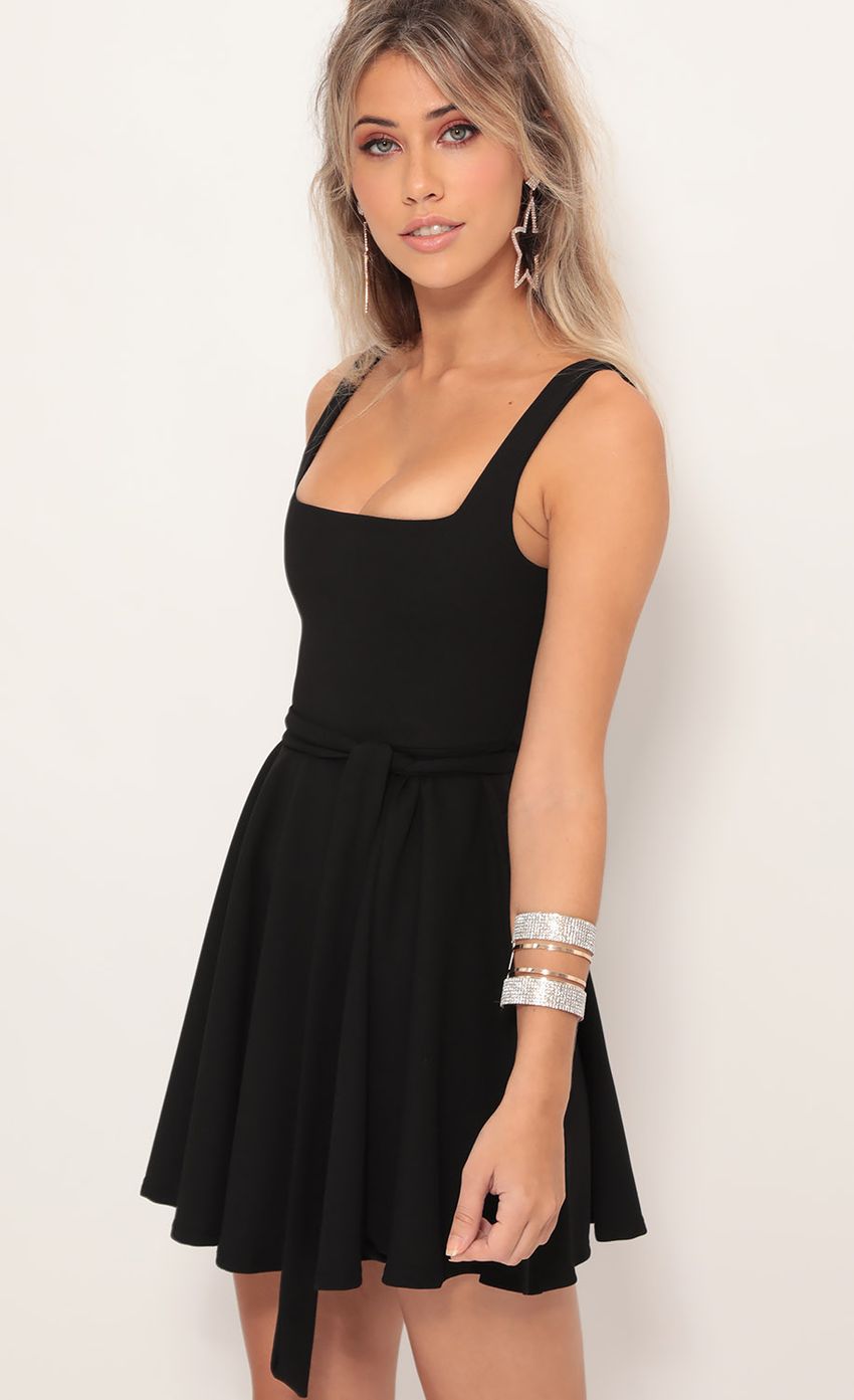 Picture A-line Dress in Black. Source: https://media-img.lucyinthesky.com/data/Aug19_1/850xAUTO/781A5172.JPG