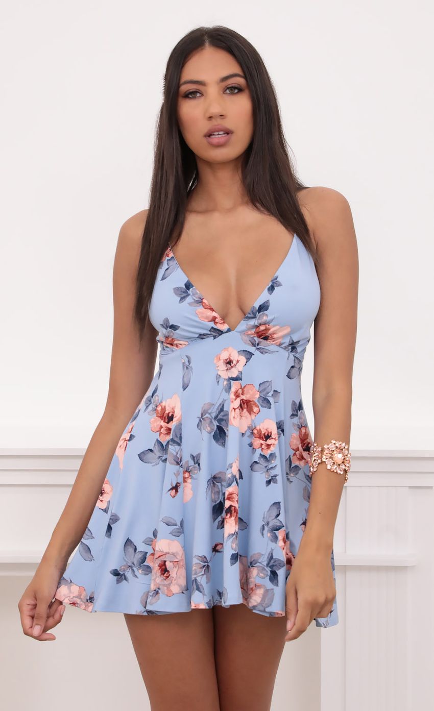 Picture Alanie Plunge A-line Dress in Pastel Flowers. Source: https://media-img.lucyinthesky.com/data/Aug20_1/850xAUTO/781A8471.JPG