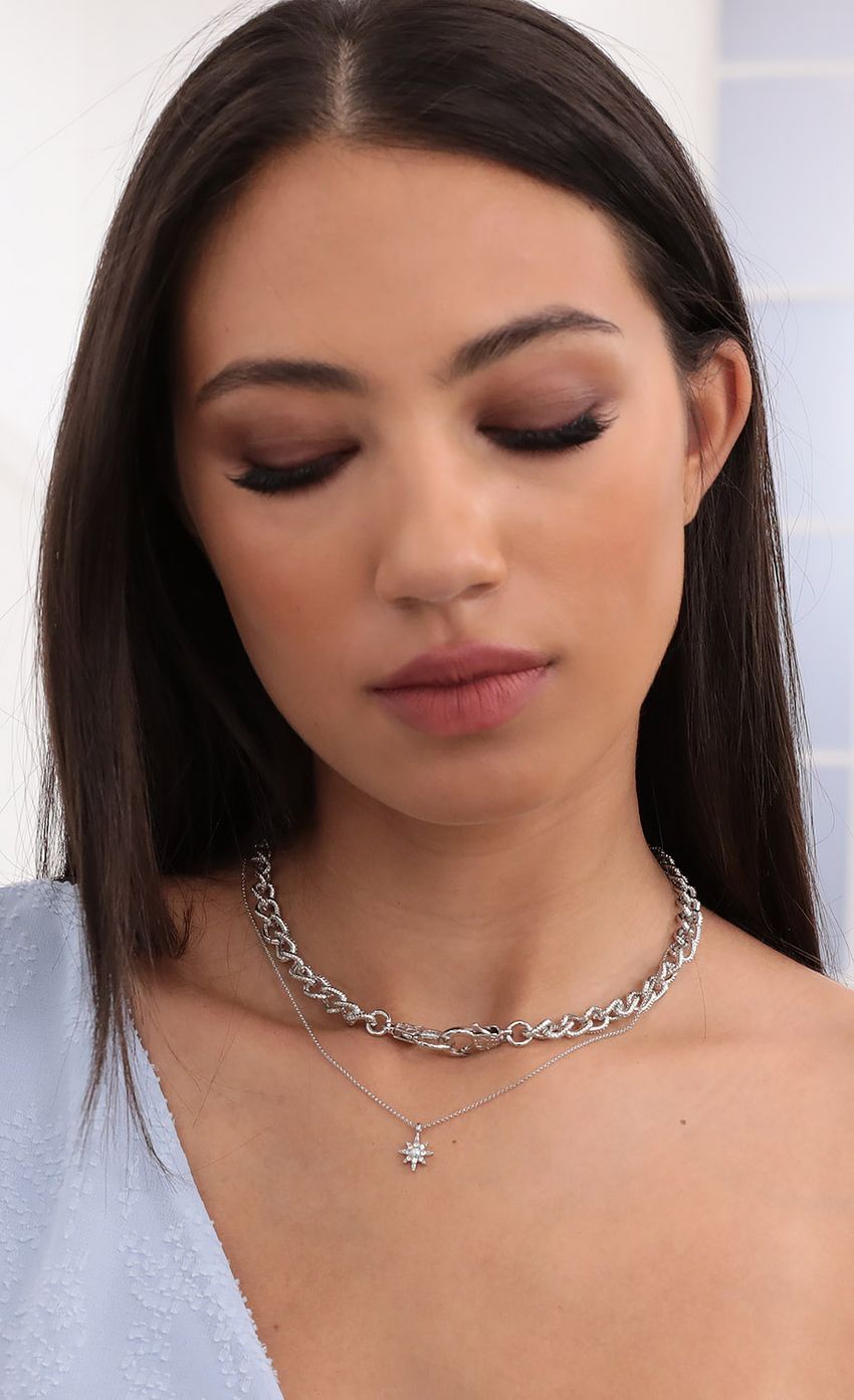 Picture Demi Chain Necklace in Silver. Source: https://media-img.lucyinthesky.com/data/Aug20_2/850xAUTO/781A3199.JPG