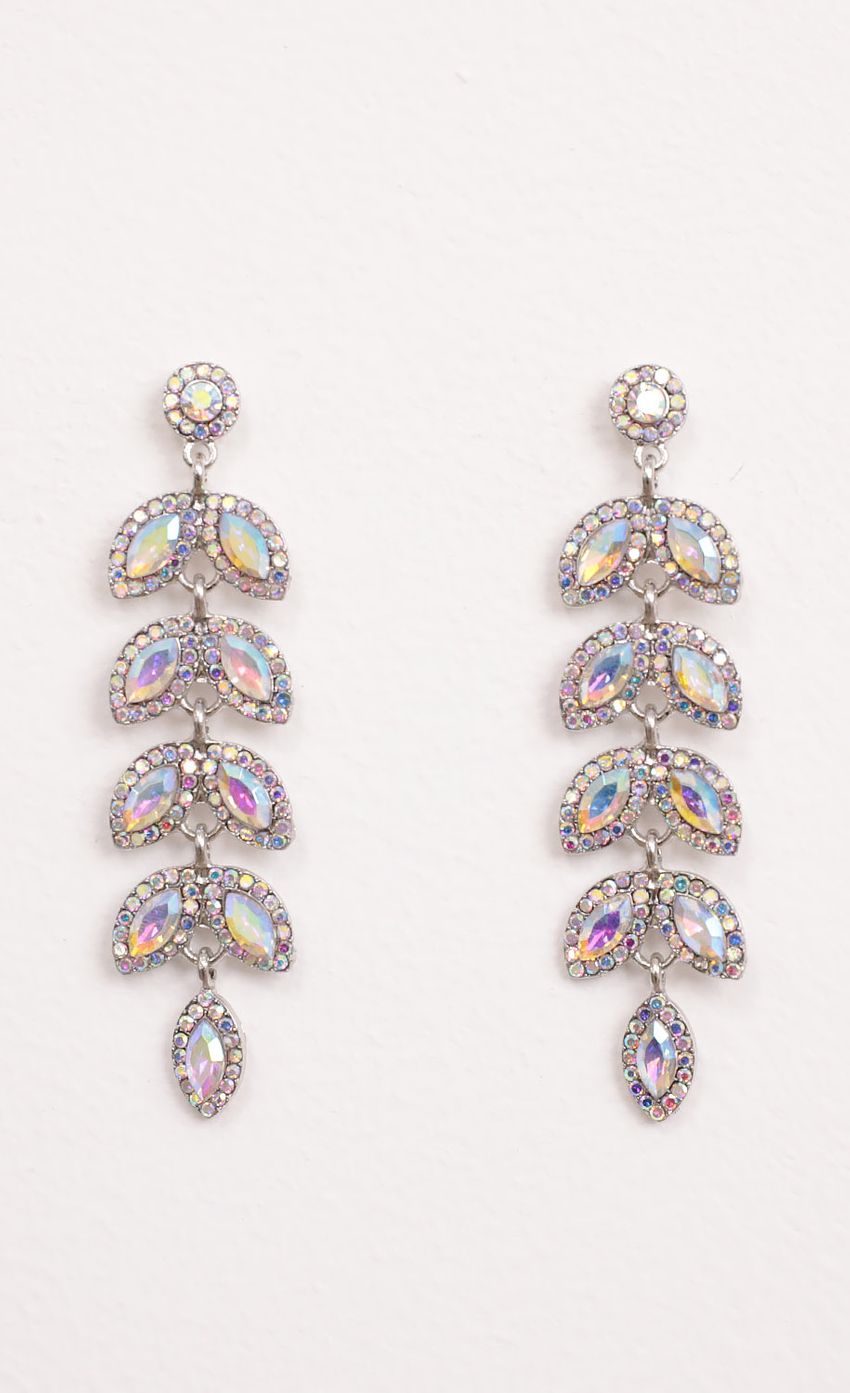 Picture Annabella Dangly Iridescent Earrings. Source: https://media-img.lucyinthesky.com/data/Aug20_2/850xAUTO/781A81241.JPG
