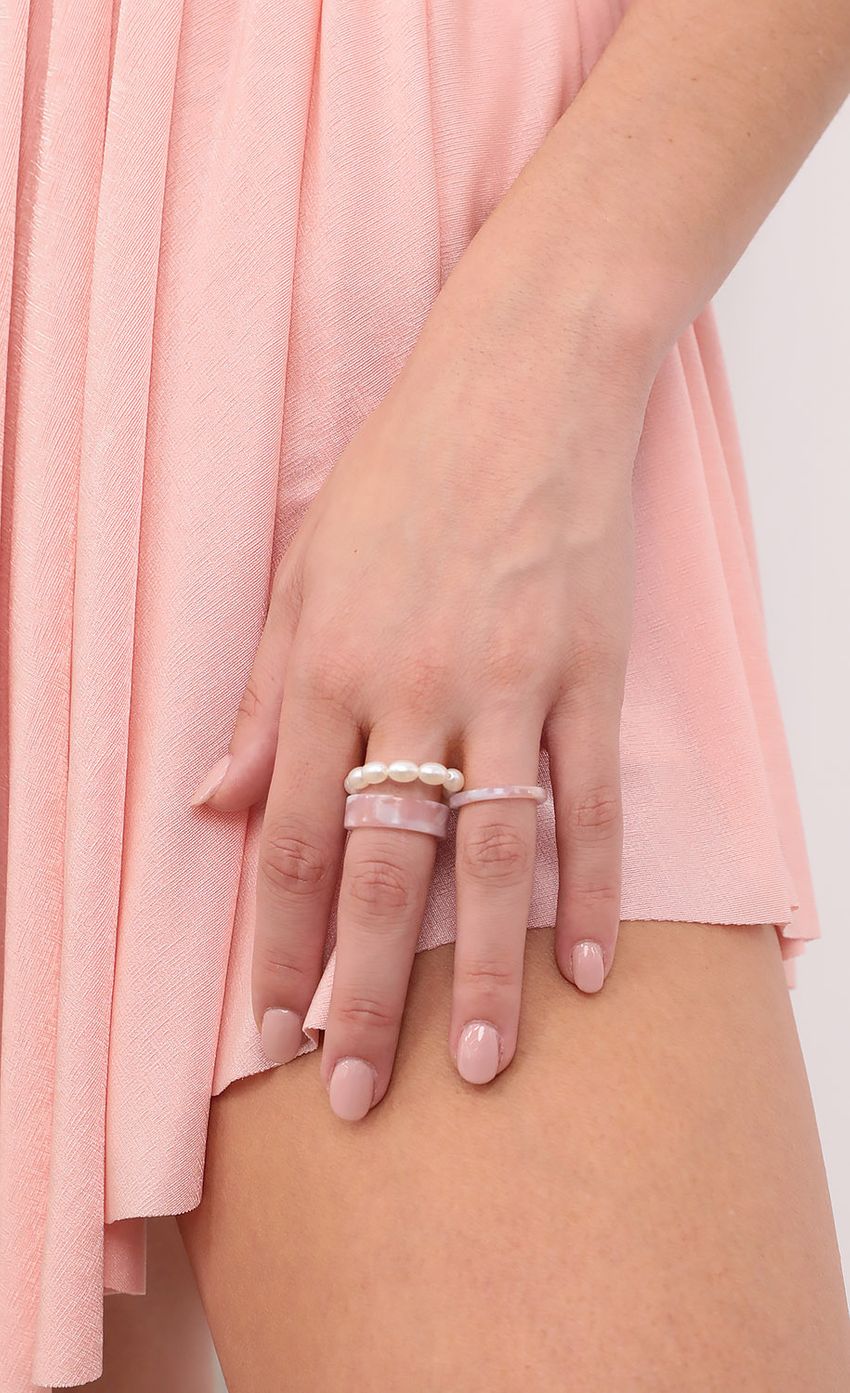 Picture Marble Mary Ring Set in Pink. Source: https://media-img.lucyinthesky.com/data/Aug21_1/850xAUTO/1V9A2614.JPG
