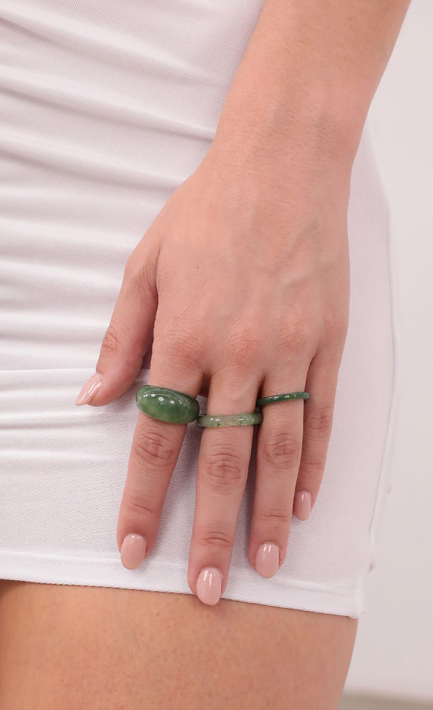 Picture All About Me Acrylic Rings in Green. Source: https://media-img.lucyinthesky.com/data/Aug21_1/850xAUTO/1V9A3523.JPG