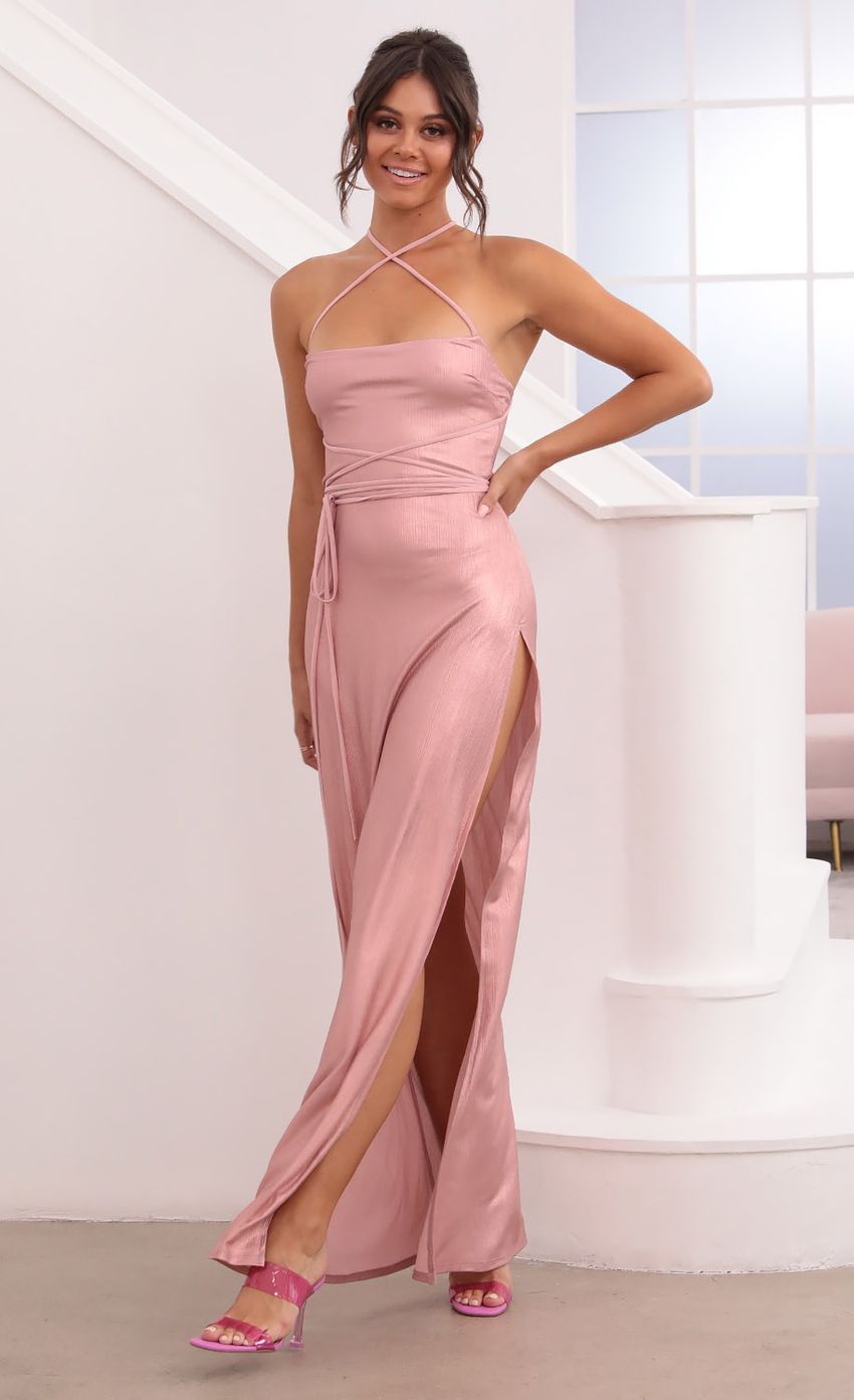 Picture Tessa Luxe Maxi in Pink Shimmer. Source: https://media-img.lucyinthesky.com/data/Aug21_1/850xAUTO/1V9A8787.JPG