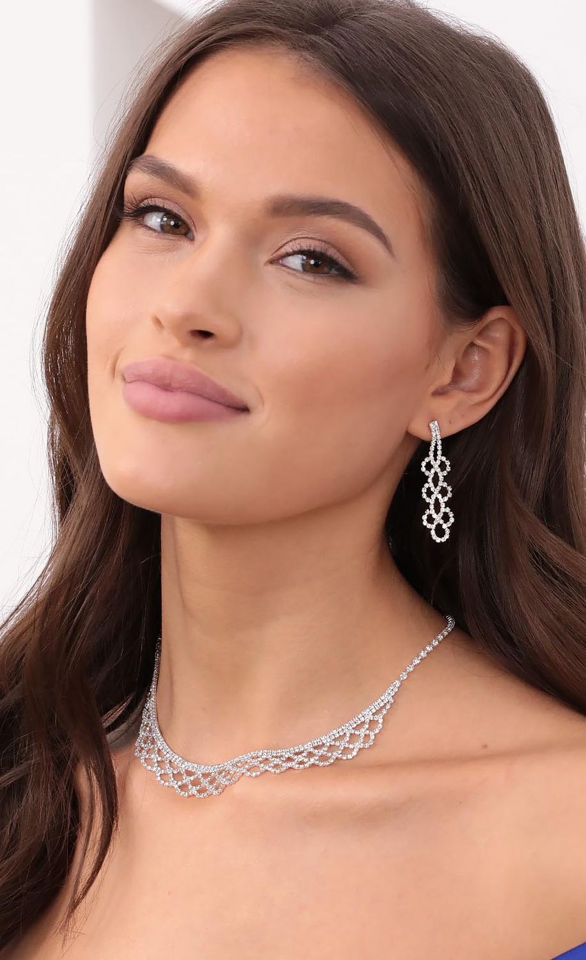 Picture I Just Want To Sparkle Crystal Necklace Set. Source: https://media-img.lucyinthesky.com/data/Aug21_2/850xAUTO/1V9A2662.JPG