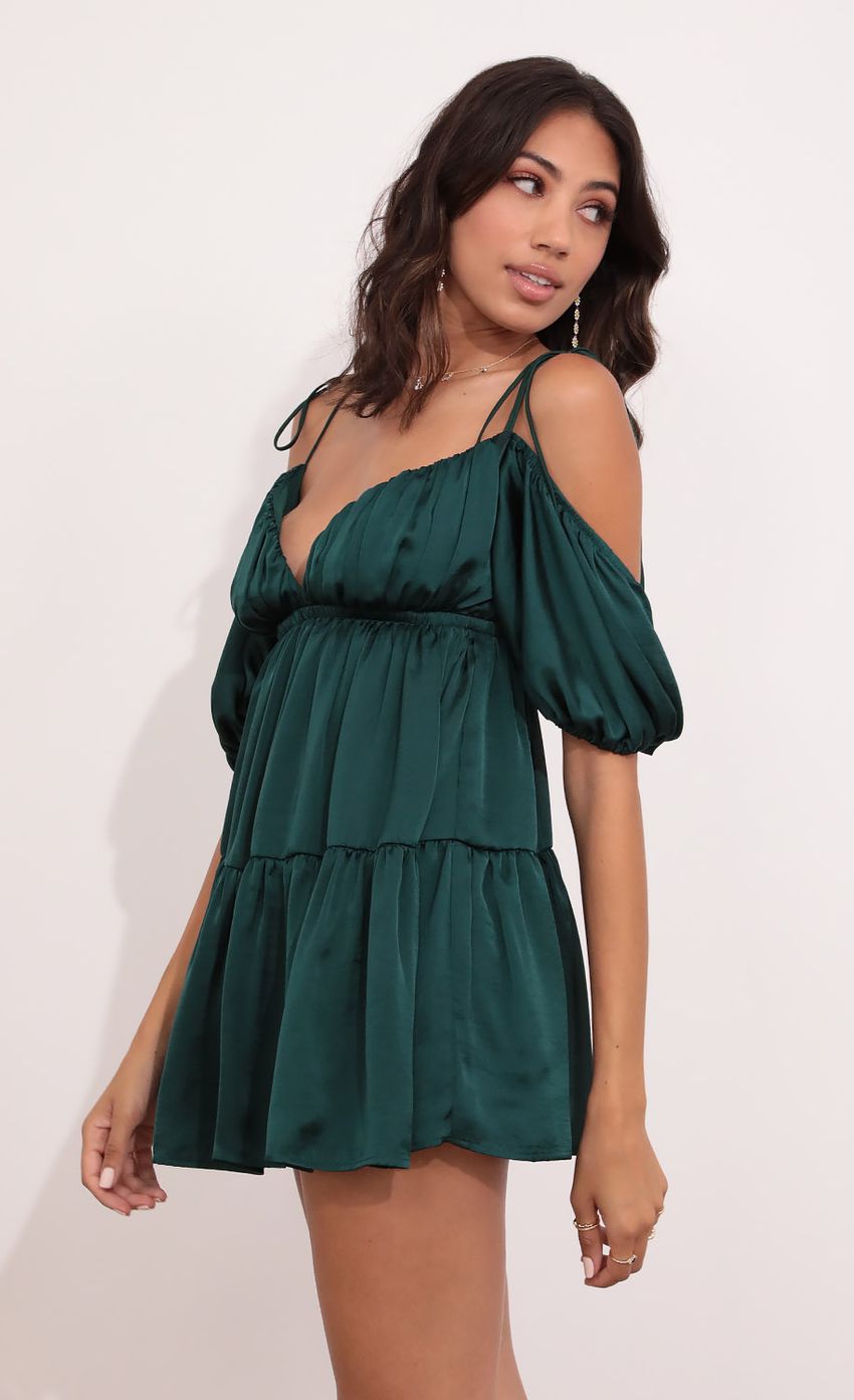Picture Baby Doll Dress in Green. Source: https://media-img.lucyinthesky.com/data/Aug21_2/850xAUTO/1V9A7864.JPG