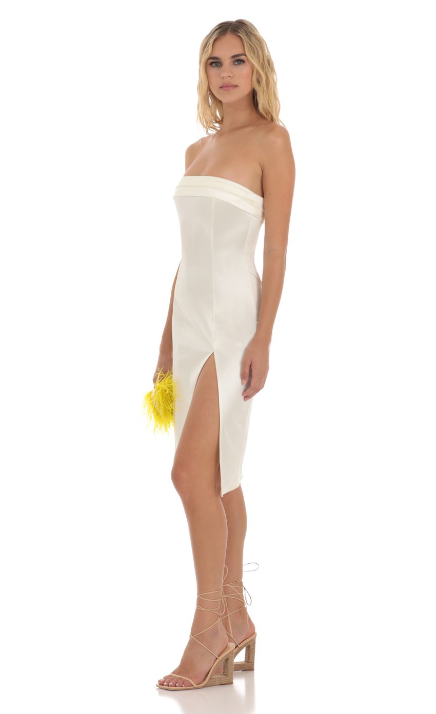 Picture Satin Strapless Midi Dress in Pale Yellow. Source: https://media-img.lucyinthesky.com/data/Aug23/850xAUTO/05101d77-9371-4dd8-b22e-aa1dd0ea95e5.jpg
