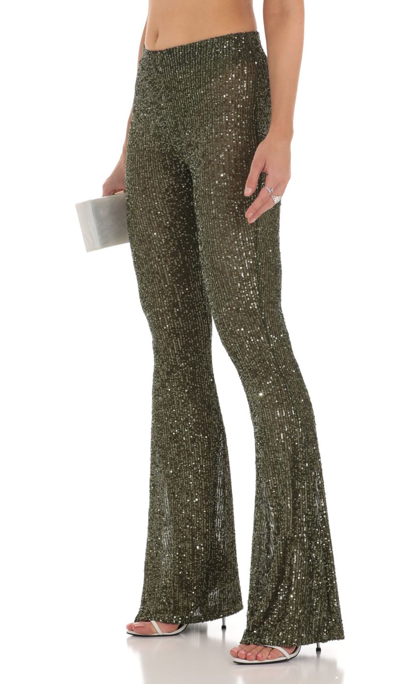 Picture Sequin Three Piece Set in Green. Source: https://media-img.lucyinthesky.com/data/Aug23/850xAUTO/d3dbadc8-e541-4805-bc5c-5759ffcdf9f7.jpg