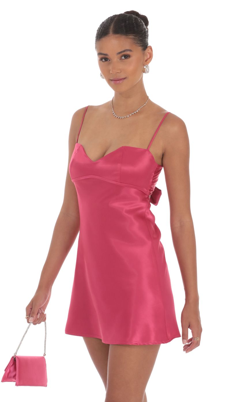 Picture Satin Sweetheart Neck Dress in Berry Pink. Source: https://media-img.lucyinthesky.com/data/Aug24/850xAUTO/da1c4dd3-7b13-4ebd-9a74-3e98eecb444f.jpg