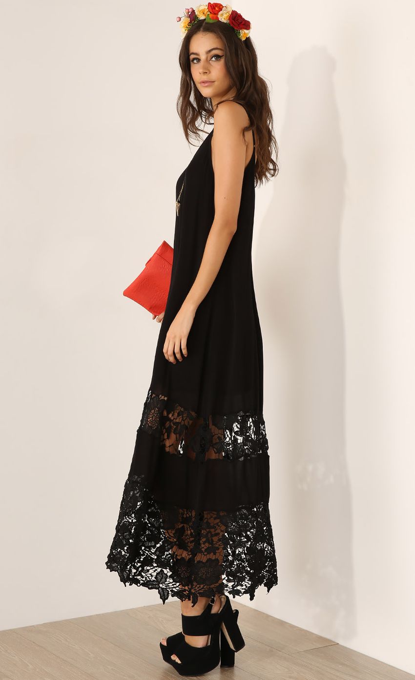Picture TUSCAN NIGHTS DRESS. Source: https://media-img.lucyinthesky.com/data/Dec14_2/850xAUTO/0Y5A1098.JPG