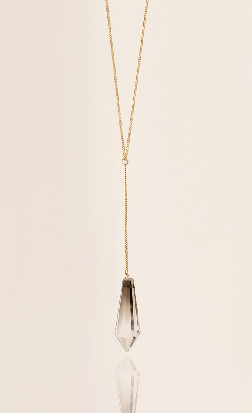 Picture LET IT DROP NECKLACE IN GREY. Source: https://media-img.lucyinthesky.com/data/Dec14_2/850xAUTO/0Y5A5291.JPG